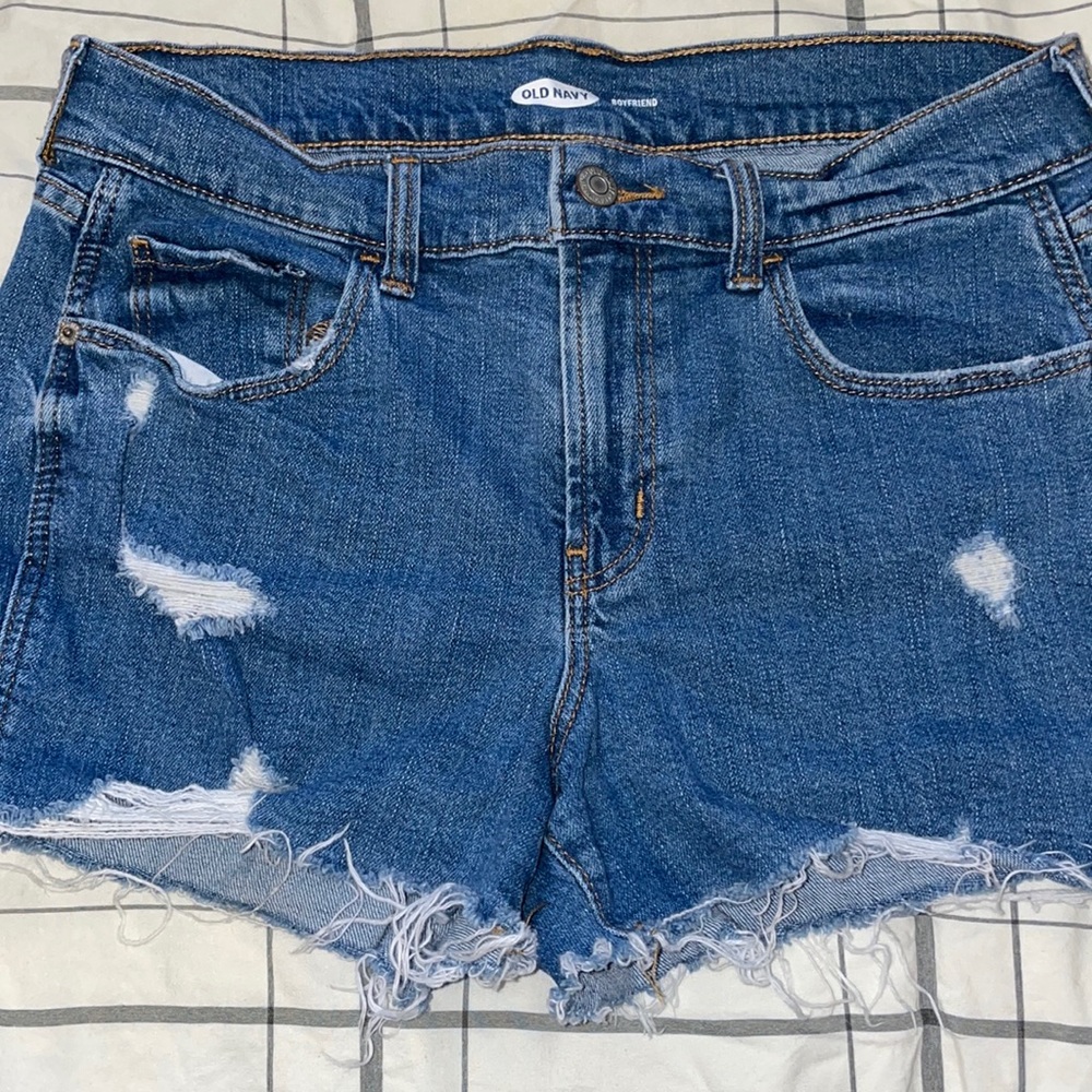 Old Navy size 6 BOYFRIEND short
